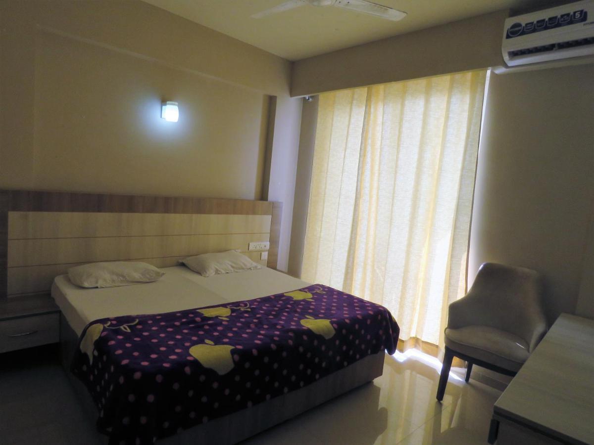 Vrindavan Inn Екстер'єр фото